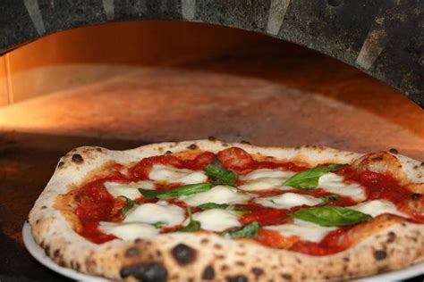 Notre Margherita Di Bufala La Vraie Pizza Napolitaine