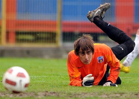 Galerie Foto Greu De Recunoscut Cum Arat Fostul Fotbalist De La Fcsb