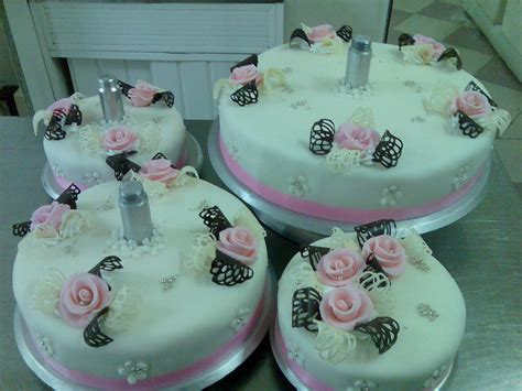 Round Wedding Cake - CakeCentral.com