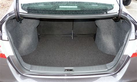 2007 Nissan Sentra Trunk Space