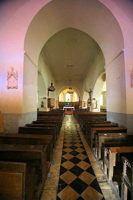 Eglise fortifiée de PLOMION Intérieur Château féodal et ruine médiévale