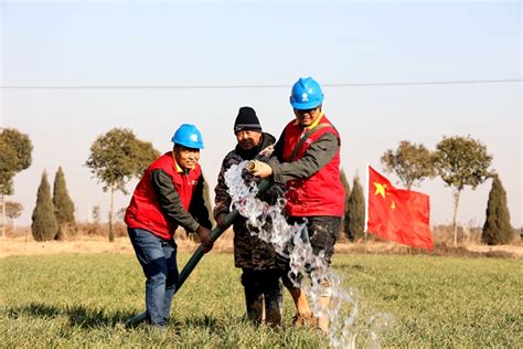 国网巩义市供电公司：春耕春灌正当时 电力保供在田间