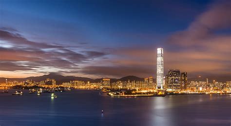 El Cielo Las Nubes La Puesta Del Sol Las Luces China Hong Kong