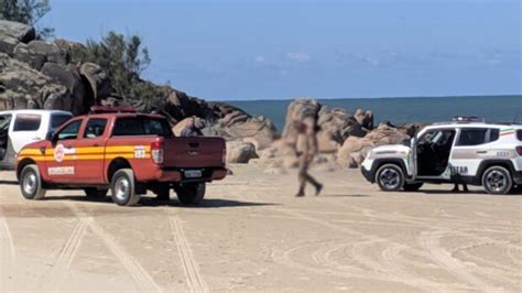 Pescador Morre Afogado Em Praia De Laguna