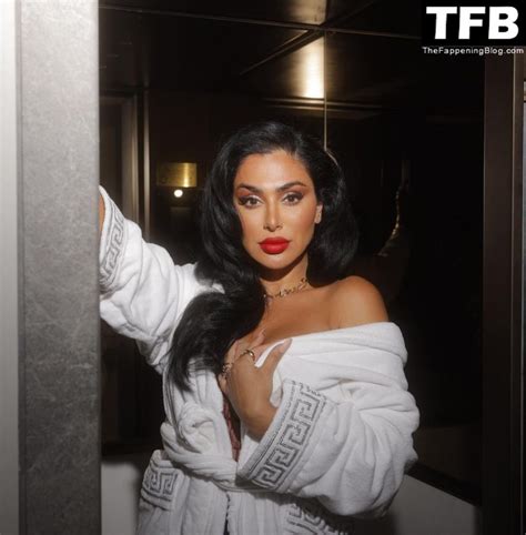 Huda Kattan Huda Nude Leaks Photo 74 TheFappening