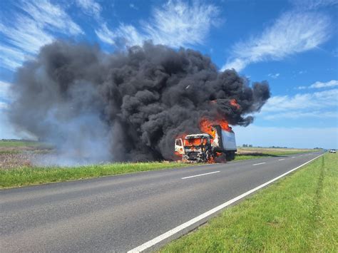 Incendio Total De Un Camión En La Ruta 205 Baires Centro