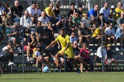 Modena Circa Tifosi Presenti Allallenamento A Porte Aperte