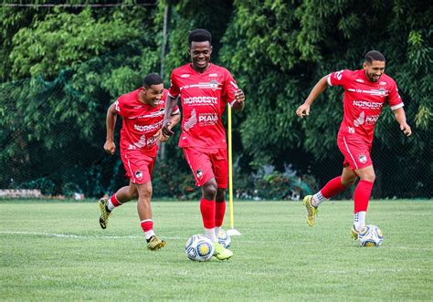 River Pi Encerra Treinos Para Pegar Picos T Cnico Fabiano Soares E