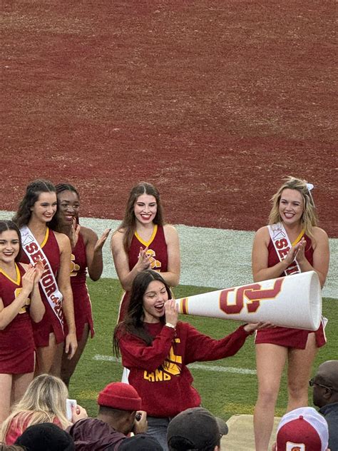 Olivia at the USC v UCLA Game : r/OliviaRodrigo