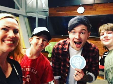 Dantdm Creates A Big Scene On Youtube Red Agoura Hills Mom