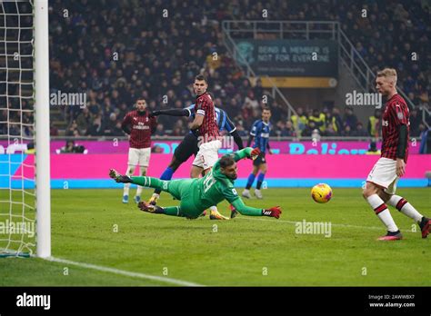 Saving Of Gianluigi Donnarumma Milan Hi Res Stock Photography And