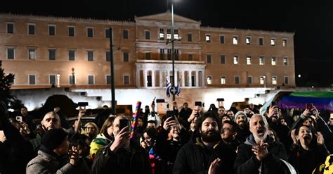 New York Times Greece Makes History By Legalizing Same Sex Marriage