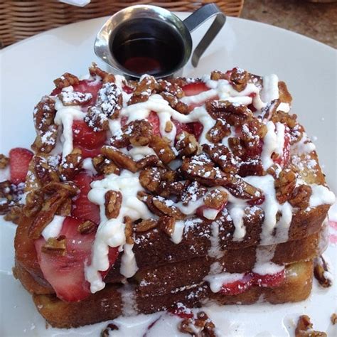 Cheesecake Factorys French Toast Napoleans Strawberries Glazed