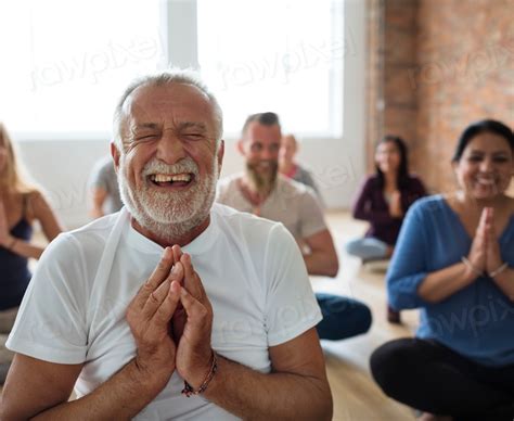 Smiling old man yoga class | Premium Photo - rawpixel