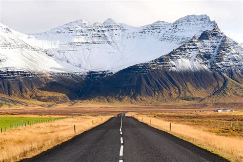 Iceland Travel Guide - Top 10 Vacation Highlights