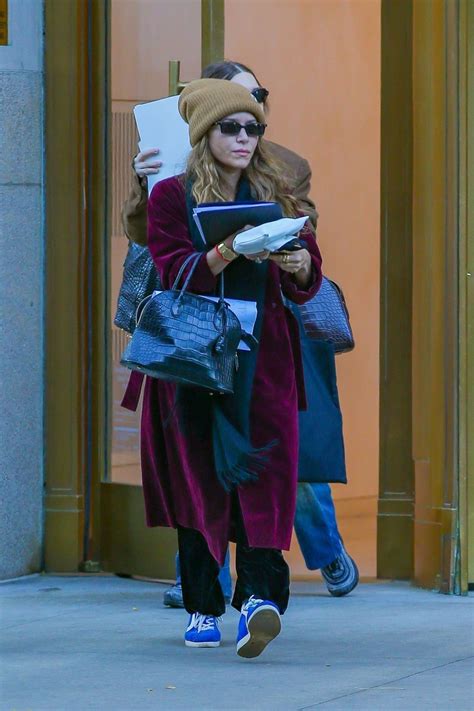 ASHLEY and MARY KATE OLSEN Out in New York 11/02/2023 – HawtCelebs