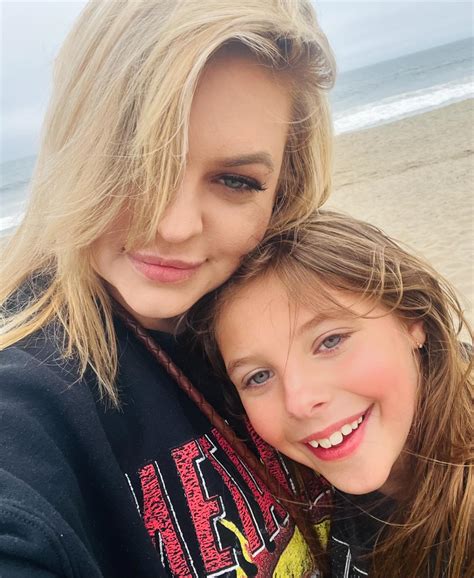 Kirsten Storms Haar 2024 Reni Van Maren