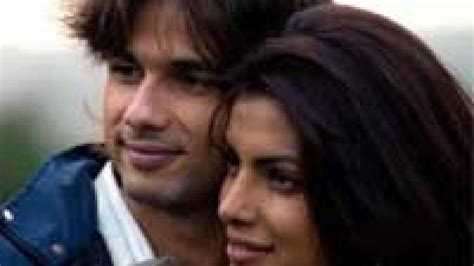 Box Office Report | Movie Kaminey | Actor Shahid Kapoor | Great Start | Life Partner - Filmibeat