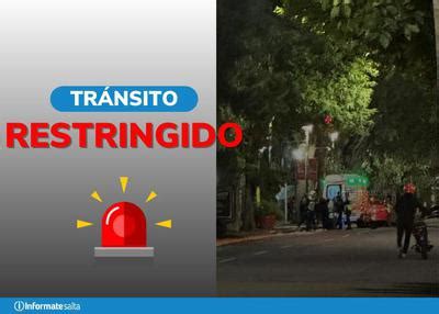 Fuerte Choque De Auto Y Moto En Pleno Centro