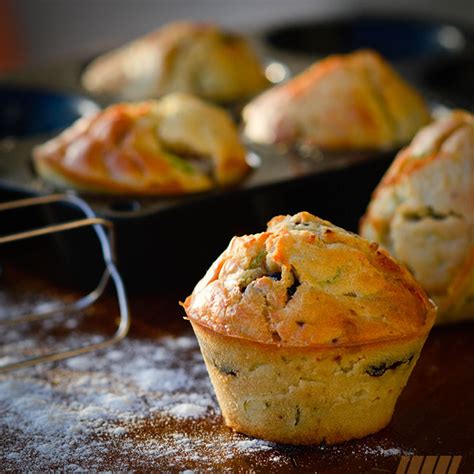 Muffin à l aquafaba courgettes olives et feta Markal bio