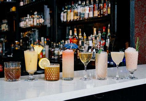 The Best Bars In Chicago Right Now Cool Bars Drinks Thirsty Thursday