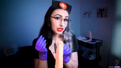 Enfermera Logra Que Se Corra Su Dildo