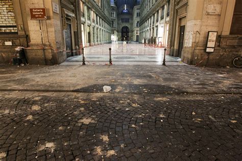 Napoli Studente Ucciso Da Fregio Staccatosi Da Galleria Umberto 5