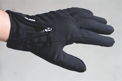 10 Best Extreme Cold Weather Gloves In Canada 2024