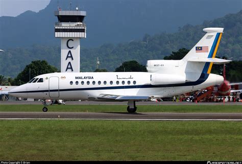 M37 01 Royal Malaysian Air Force Dassault Falcon 900 Photo By Brian