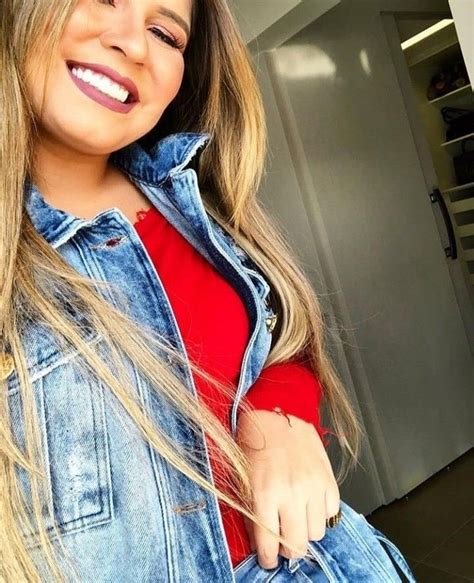 Pin De Kyr A Em Lila Marilia Mendon A Instagram Mar Lia Mendonca