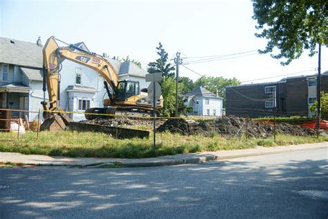 Photos Abandoned Erie Street Townhomes Are Finally Demolished Windsoritedotca News Windsor