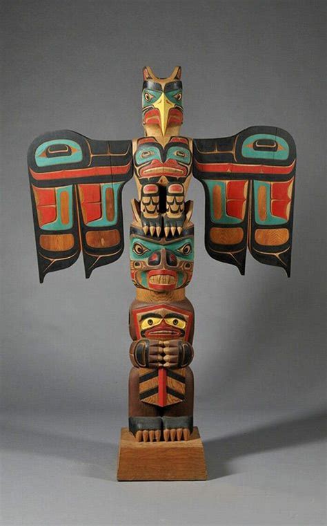 Totem Pole Sculpture Skinner Native American Totem Totem Pole Pole Art