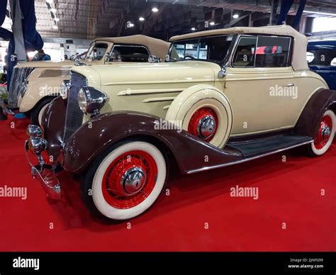 Old Vintage Beige Brown 1934 Chevrolet Chevy Master Coupe Cabriolet By