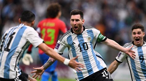 Argentina De La Mano De Lionel Messi Derrota A M Xico Y Sigue Con Vida