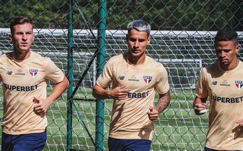 S O Paulo Visita O Corinthians De Olho Em Vaga No G Do Brasileir O