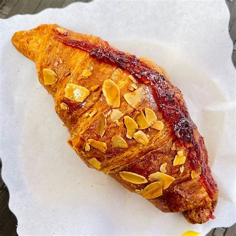 La Licata Croissant Vegano Con Marmellata Ai Frutti Di Bosco Reviews