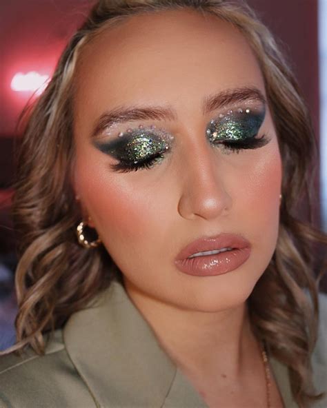 Euphoria Inspired Look Paolaawesome Reminds Us Of A Glittery Glam