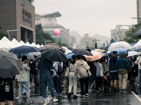 放1天颱風假台灣損失315億！「聽颱風就放假」真的好嗎？為何日本沒颱風假？他揭台日差異 今周刊