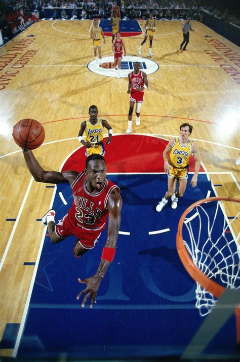 The Stories Behind 8 Iconic Nba Photos Michael Jordan Basketball