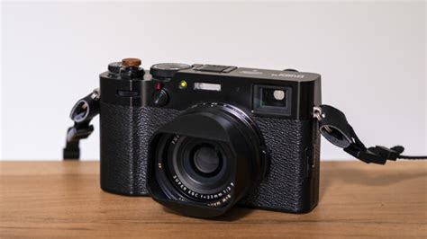 The Fujifilm X100V for street photography – The Act of Seeing