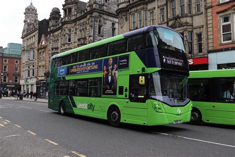 35523 SK68 TTE First West Yorkshire Wright StreetDeck SK68 Flickr