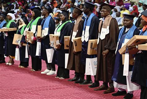 Environ Etudiants De Luniversite Numerique Cheikh Hamidou Kane