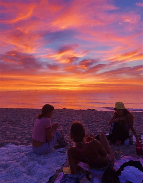 Beach Hangout Summer Pictures Summer Friends Summer Dream