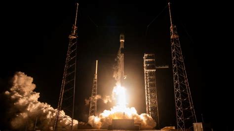 See SpaceX's breathtaking launch of NASA's PACE satellite (photos)