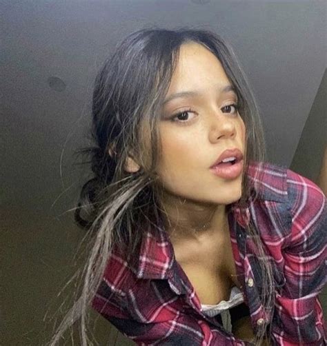 Jenna Ortega Has Such A Pretty Face To Jerk To R Celebjobuds