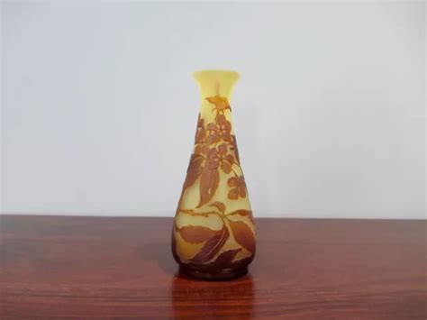 EMILE GALLÉ Ancien vase en verre multicouche dégagé à l acide EUR