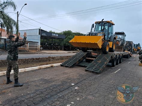 EXÉRCITO BRASILEIRO MOBILIZA EQUIPAMENTOS PARA AUXILIAR O RIO GRANDE DO SUL