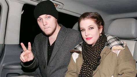 Agency News Lisa Marie Presley To Be Buried Next To Son Benjamin At