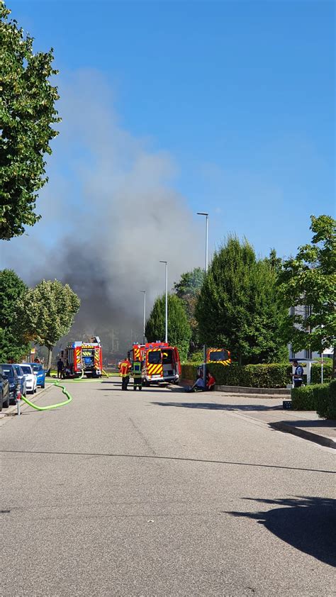 Geb Udevollbrand Feuerwehr Malsch Retten L Schen Bergen Sch Tzen