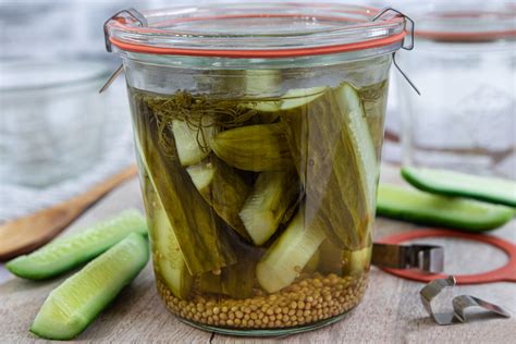 Gurken einwecken Gewürzgurken richtig einkochen eat de